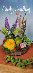 Green tree frog Garden centrepiece