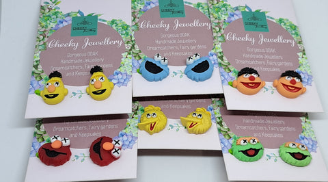 Seasame sleeping Stud earrings