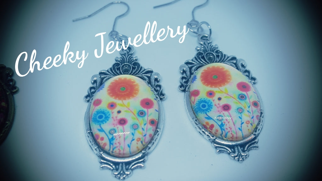 Flower pendant earrings